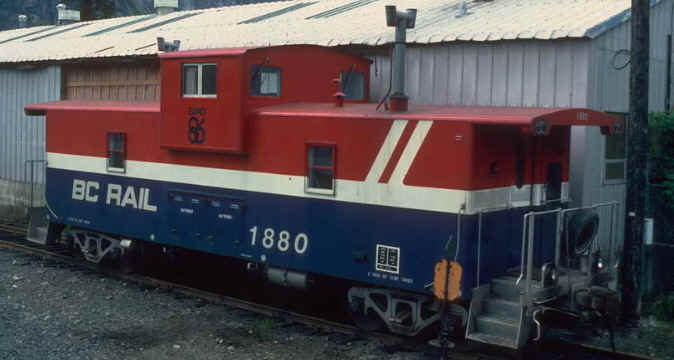 HK-21 - PGE/BCRAIL Wide Vision Caboose-Square Window